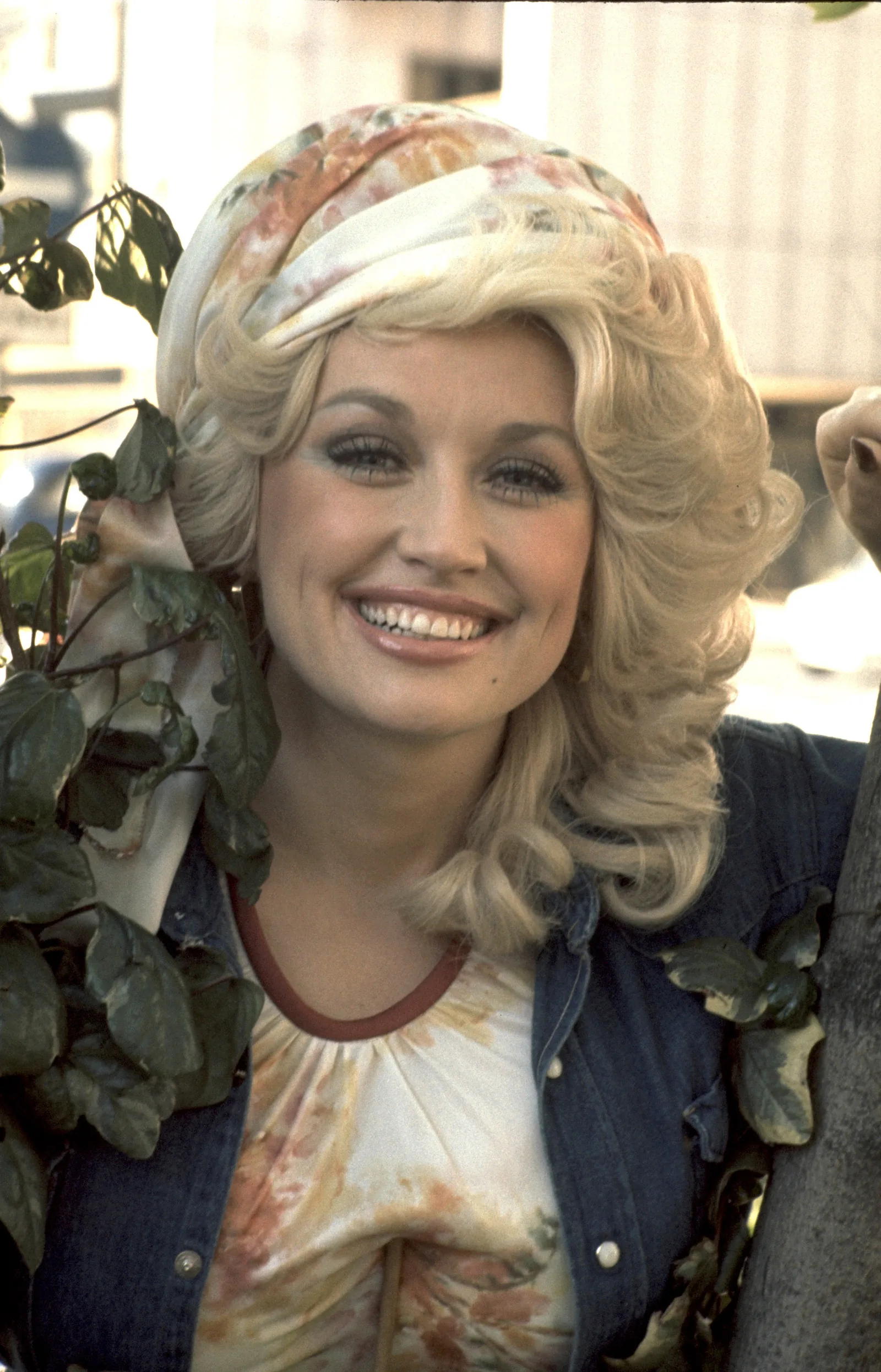 Dolly Parton in London, California in 1977