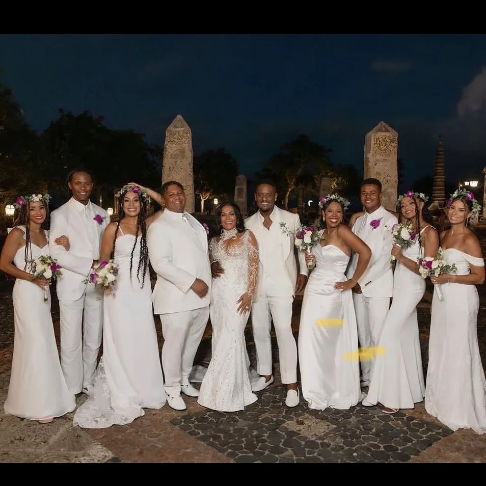 Josie Hart and Blair Underwood pose with family and friends on their wedding day, posted on July 2, 2023.