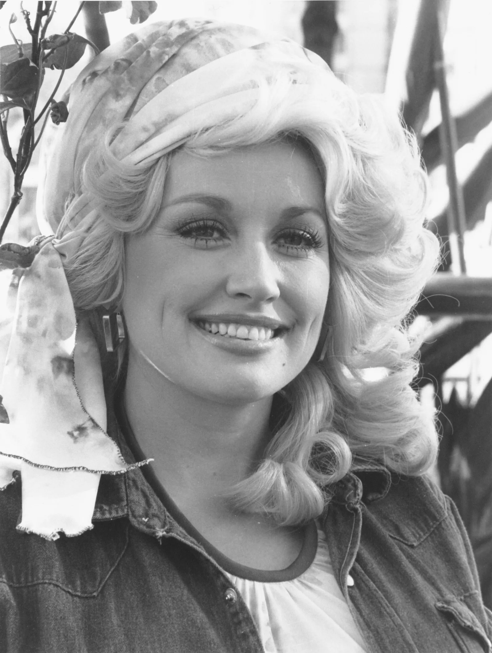 Parton's success never erased the importance of Locust Ridge, which continued to shape her songs, stories, and public identity. Even at the height of her fame, she spoke openly about the poverty, family values, and mountain upbringing that formed her.