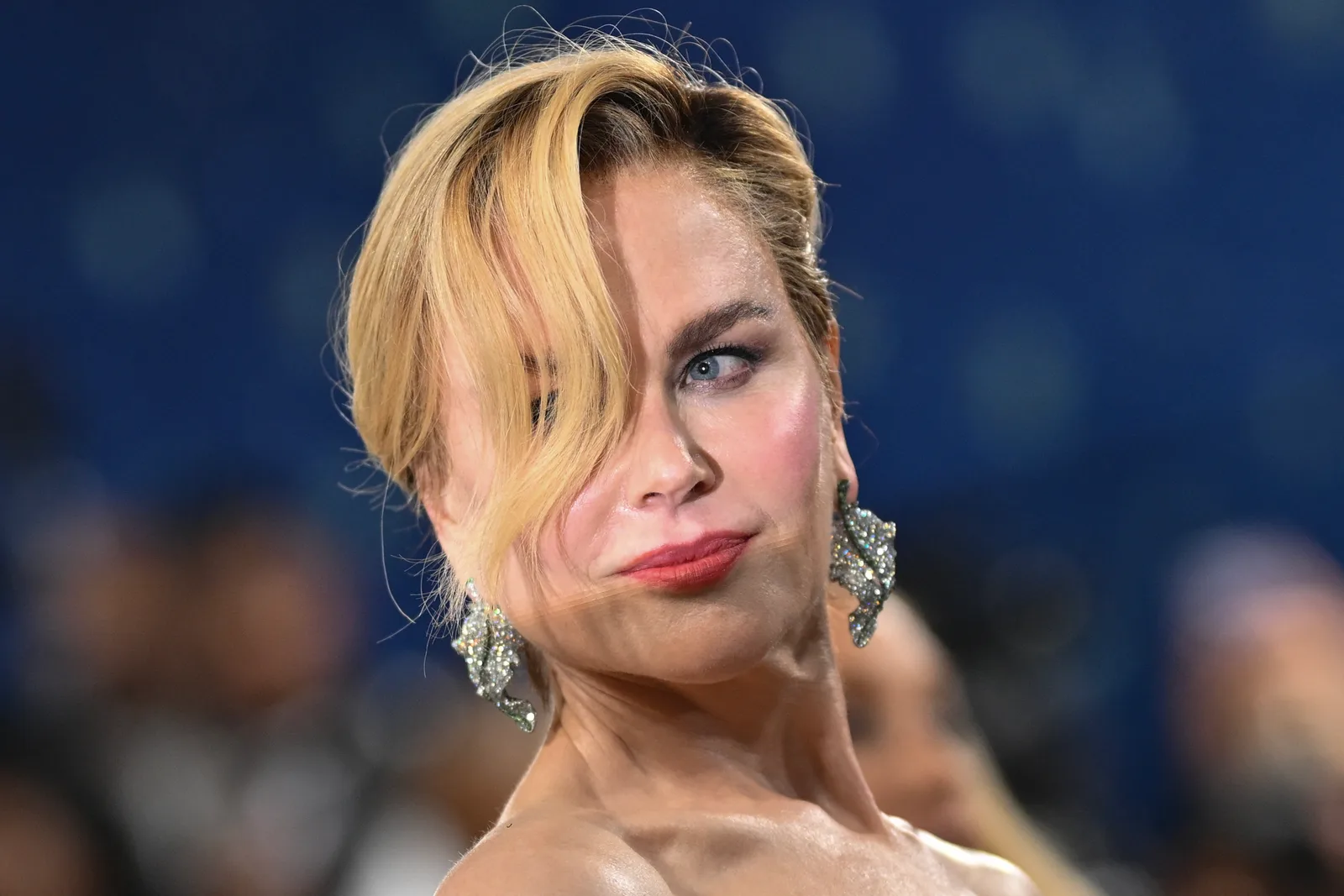 A recent close-up offers a useful comparison with the London images now prompting debate. Kidman herself has stressed that she sees her features as unusually adaptable rather than fixed.