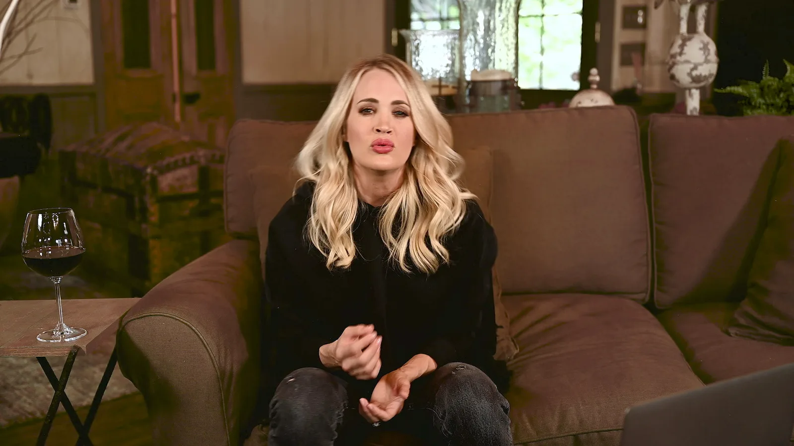 During a home performance for "ACM Presents: Our Country," Underwood appeared with long loose waves and understated styling while performing from home. The broadcast offered fans a more relaxed look than her usual red carpet appearances.