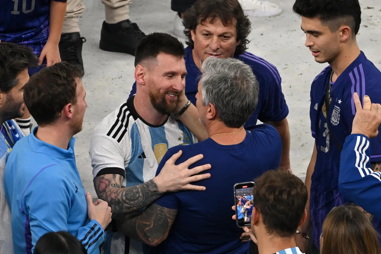 Argentina's Lionel Messi with his father Jorge Messi after the award ceremony of the 2022 World Cup.