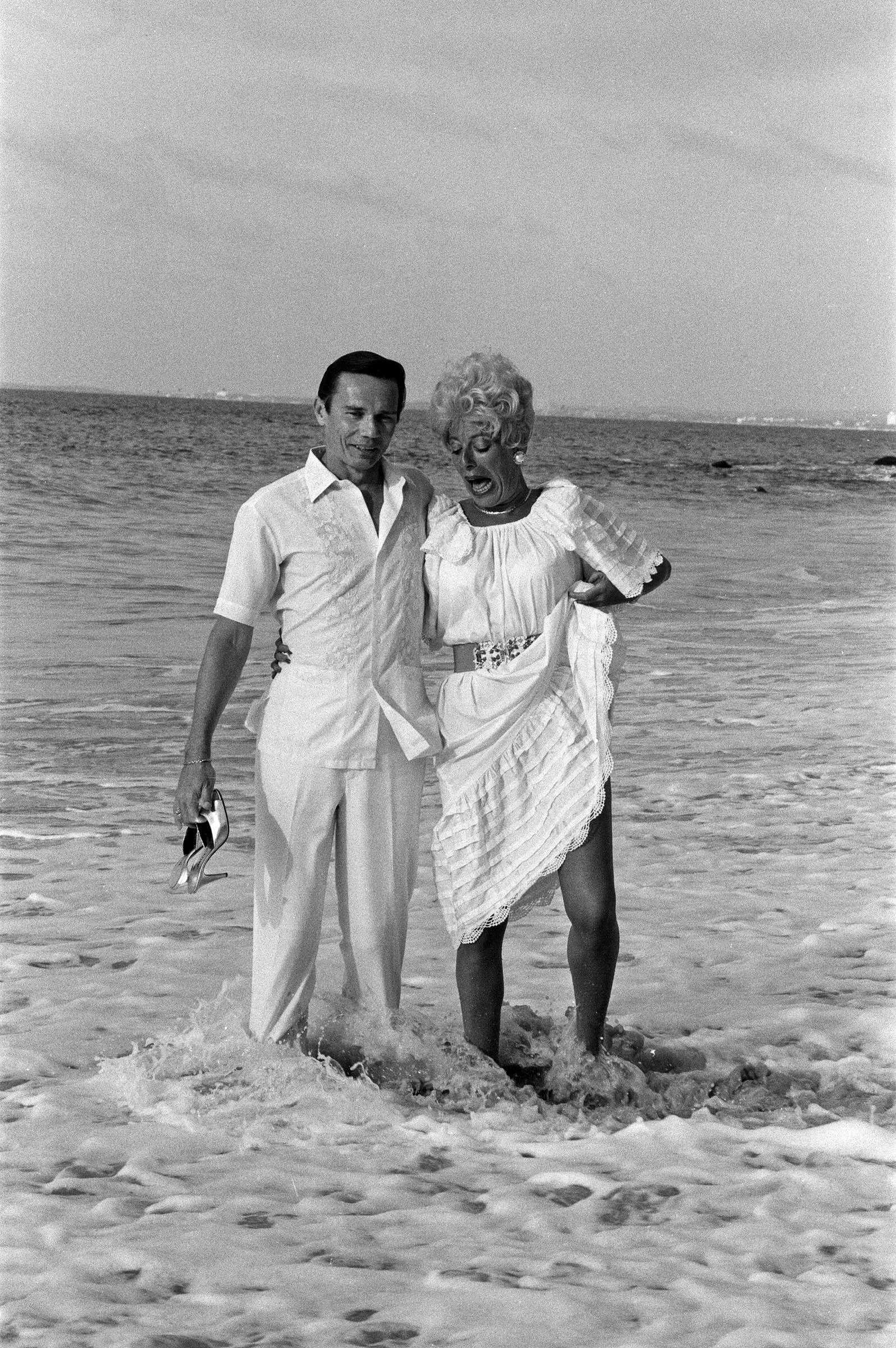 Julie Goodyear and Richard Skrob pictured on January 14, 1986, in Puerto Vallarta, Mexico.