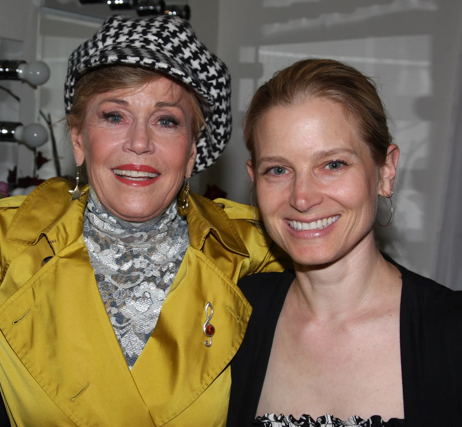 In 2009, Fonda appeared backstage with Jane Fonda during the closing night of "33 Variations" on Broadway. The photo adds context to her earlier comments that she once turned to her aunt for advice about dealing with the press.