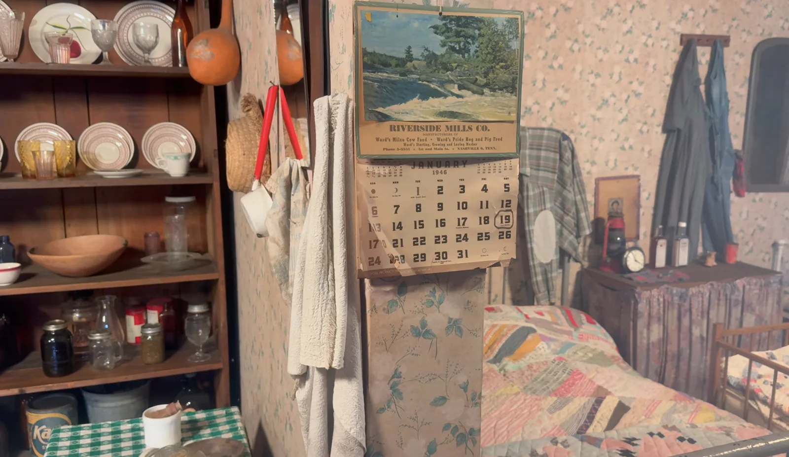 Parton once joked that restoring the original property meant spending a great deal of money to make the cabin look as poor as it had during her childhood. That desire to preserve its humble character shows how important authenticity was to the way she presented her beginnings.