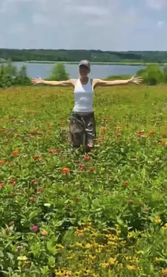 Stefani once said meeting Shelton made Oklahoma feel like home, despite never imagining herself there beforehand. Years later, the grounds offer a striking glimpse at just how different that home life can be from Hollywood.