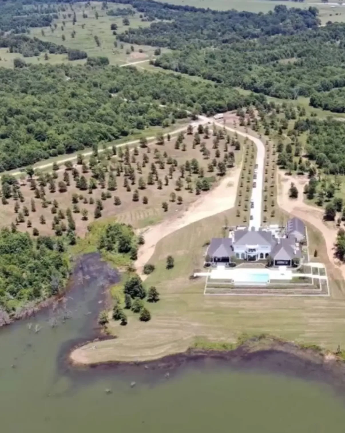 Aerial views finally reveal the impressive scale hidden behind the couple's more intimate social media glimpses. The white Oklahoma mansion is reported to feature Roman columns, multiple sections and several outdoor entertaining spaces.